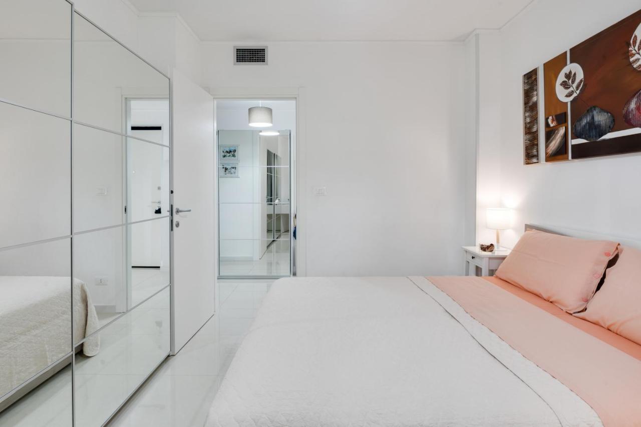 Sanremo Flat With Private Parking And Netflix Appartement Buitenkant foto