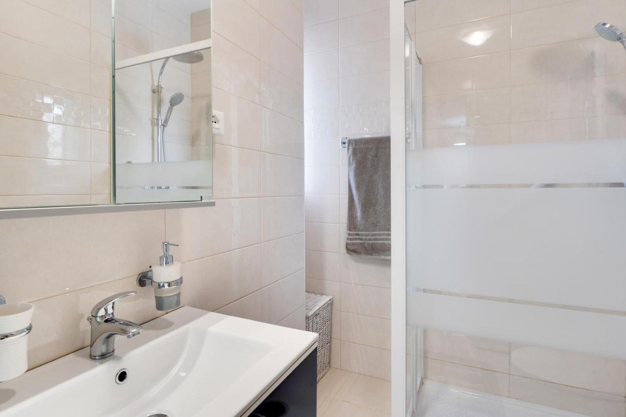 Sanremo Flat With Private Parking And Netflix Appartement Buitenkant foto
